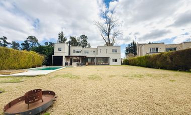 Casa en Venta 4 dormitorios en El Encuentro