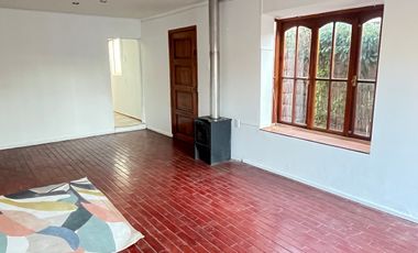 ARRIENDO CASA INTERIOR LA REINA