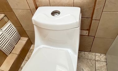 ARRIENDO CASA INTERIOR LA REINA