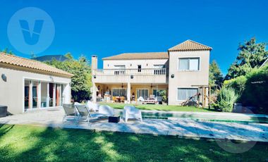 Casa en venta - Barrio El Lauquen, Canning