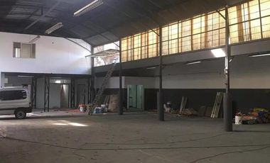 Galpon - Alquiler -  Martinez - 740 m2  ZONIF ID - ALQUILADO