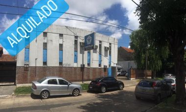 Galpon - Alquiler -  Martinez - 740 m2  ZONIF ID - ALQUILADO