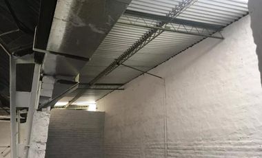 Galpon - Alquiler -  Martinez - 740 m2  ZONIF ID - ALQUILADO