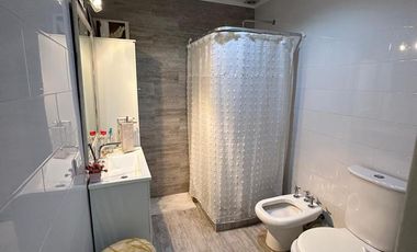 Casa multifamiliar en venta - 195 m2 cubiertos   jardin-  Wilde