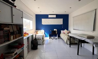 Casa 5 ambientes con pileta en venta Fincas de Iraola II