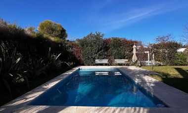 Casa 5 ambientes con pileta en venta Fincas de Iraola II