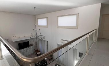 Casa 5 ambientes con pileta en venta Fincas de Iraola II