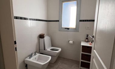 Casa 5 ambientes con pileta en venta Fincas de Iraola II