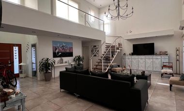 Casa 5 ambientes con pileta en venta Fincas de Iraola II