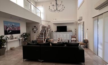 Casa 5 ambientes con pileta en venta Fincas de Iraola II