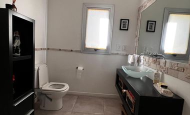 Casa 5 ambientes con pileta en venta Fincas de Iraola II