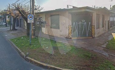 3 Locales  en venta en zona industrial, con posibilidad de ampliacion