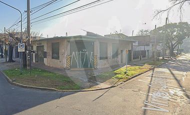 3 Locales  en venta en zona industrial, con posibilidad de ampliacion