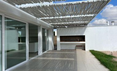 Casa en  venta Barrio Privado La Toscana Vistalba