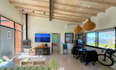 Venta - Casa 3 ambientes - Barrancas de San Benito