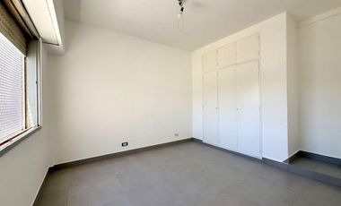 Casa en dos plantas con terraza