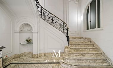 Edificio estilo francés de categoría de 5 Pisos para Oficinas Corporativas, Embajadas, Petit Hotel