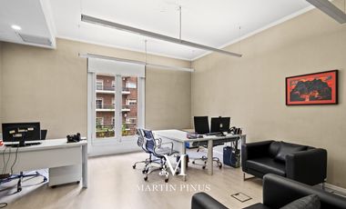 Edificio estilo francés de categoría de 5 Pisos para Oficinas Corporativas, Embajadas, Petit Hotel