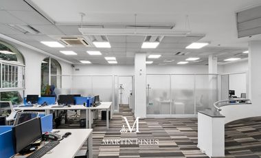 Edificio estilo francés de categoría de 5 Pisos para Oficinas Corporativas, Embajadas, Petit Hotel