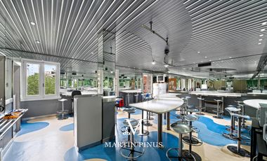 Edificio estilo francés de categoría de 5 Pisos para Oficinas Corporativas, Embajadas, Petit Hotel