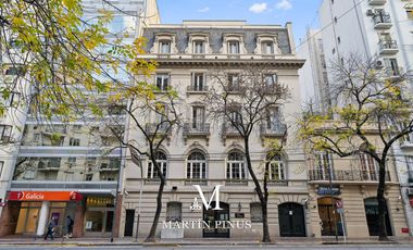 Edificio estilo francés de categoría de 5 Pisos para Oficinas Corporativas, Embajadas, Petit Hotel