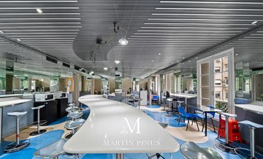 Edificio estilo francés de categoría de 5 Pisos para Oficinas Corporativas, Embajadas, Petit Hotel