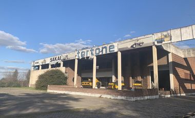 Depósito sobre Colectora Panamericana y Buen Ayre - Don Torcuato