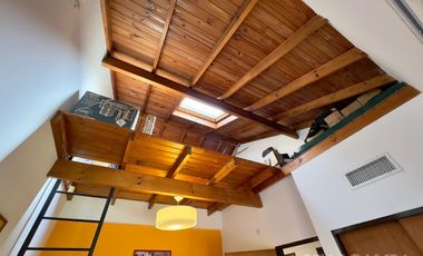 CASA VENTA LA LUCILA 5 AMBIENTES CON JARDIN