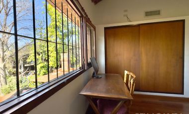 CASA VENTA LA LUCILA 5 AMBIENTES CON JARDIN