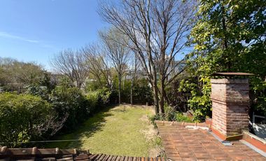 CASA VENTA LA LUCILA 5 AMBIENTES CON JARDIN