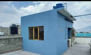 EXCELENTE Y UBICADISIMA CASA EN RENTA!!