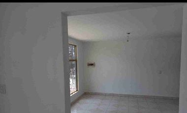 EXCELENTE Y UBICADISIMA CASA EN RENTA!!