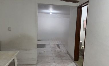 EXCELENTE Y UBICADISIMA CASA EN RENTA!!