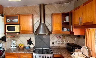 Venta Casa 1 dormitorio con jardín y galería Funes Santa Fe