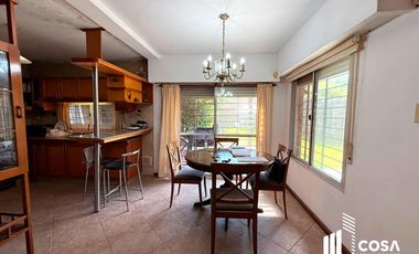 Venta Casa 1 dormitorio con jardín y galería Funes Santa Fe