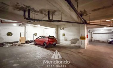 Cochera en Subsuelo en pleno Centro. Córdoba y Falucho.