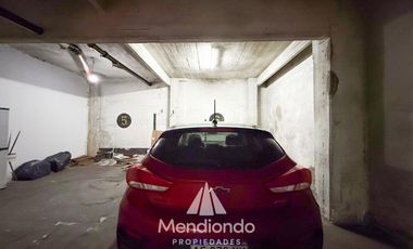 Cochera en Subsuelo en pleno Centro. Córdoba y Falucho.