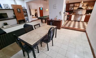 Amplio PH con quincho, parrilla y hermoso jardín - Barracas