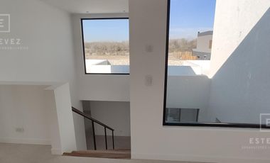 Casa en venta a la laguna barrio Santa Ana Villanueva