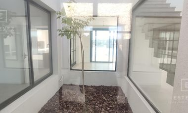 Casa en venta a la laguna barrio Santa Ana Villanueva