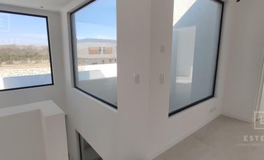 Casa en venta a la laguna barrio Santa Ana Villanueva