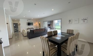 Casa en venta con renta - Barrio Santa Ines, Canning