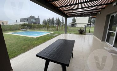 Casa en venta con renta - Barrio Santa Ines, Canning