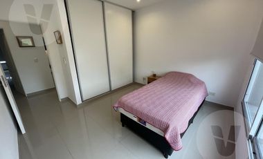 Casa en venta con renta - Barrio Santa Ines, Canning