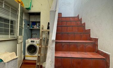 Casa en venta de 3 ambientes con departamento y terraza