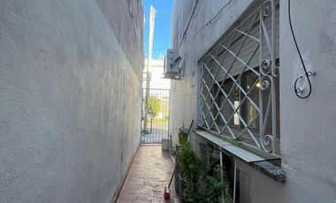 Casa en venta de 3 ambientes con departamento y terraza