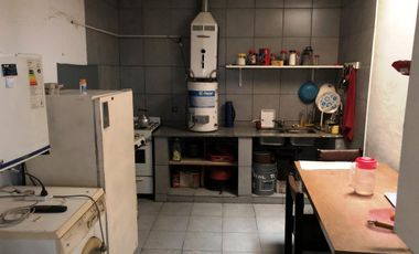 DEPOSITO / GALPON EN LANUS DE 533 M2 CON ZONIFICACION INDUSTRIAL