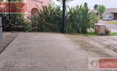 Moderna Casa en San Matias c/Pileta -OPORTUNIDAD