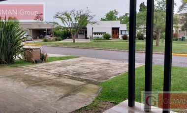 Moderna Casa en San Matias c/Pileta -OPORTUNIDAD