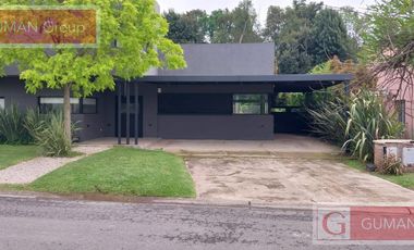 Moderna Casa en San Matias c/Pileta -OPORTUNIDAD
